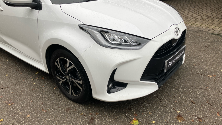 Toyota Yaris 1.5 Hybrid Design 5dr CVT Hybrid Hatchback